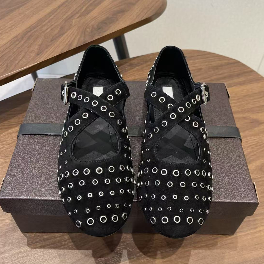 Ballet Flat Women - Designer Nieten-Leder Mary Jane Schuhe Damen